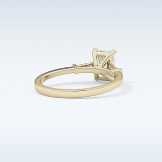 Elegant 1.02 CT Three Stones Engagement Ring Featuring Emerald Moissanite