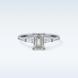 Elegant 1.02 CT Three Stones Engagement Ring Featuring Emerald Moissanite