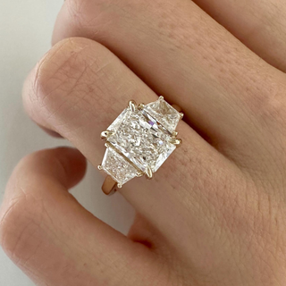 Round Halo, Pave & Split Shank Engagement Ring – 1.93 CT Lab Grown Diamond