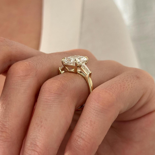 Round Halo, Pave & Split Shank Engagement Ring – 1.93 CT Lab Grown Diamond