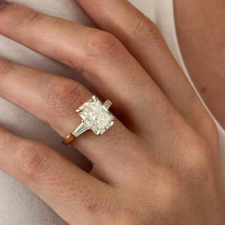 Round Halo, Pave & Split Shank Engagement Ring – 1.93 CT Lab Grown Diamond