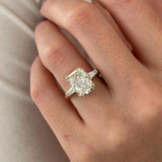Round Halo, Pave & Split Shank Engagement Ring – 1.93 CT Lab Grown Diamond