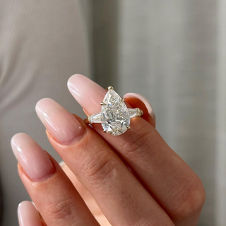 Round Halo, Pave & Split Shank Engagement Ring – 1.93 CT Lab Grown Diamond