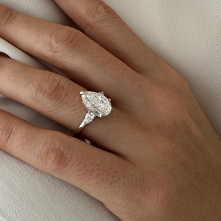 Round Halo, Pave & Split Shank Engagement Ring – 1.93 CT Lab Grown Diamond