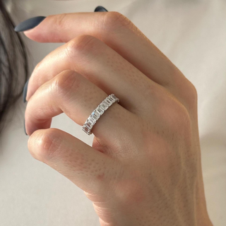 0.13 TCW Round Twisted DEF/VVS Lab Grown Diamond Wedding Band
