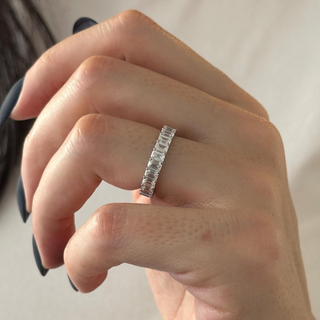 0.13 TCW Round Twisted DEF/VVS Lab Grown Diamond Wedding Band