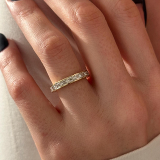 0.13 TCW Round Twisted DEF/VVS Lab Grown Diamond Wedding Band