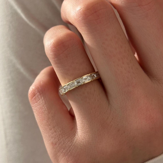 0.13 TCW Round Twisted DEF/VVS Lab Grown Diamond Wedding Band