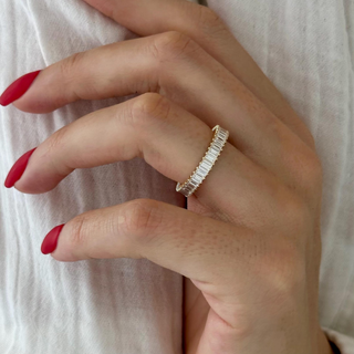 0.13 TCW Round Twisted DEF/VVS Lab Grown Diamond Wedding Band