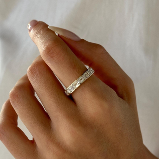 0.13 TCW Round Twisted DEF/VVS Lab Grown Diamond Wedding Band