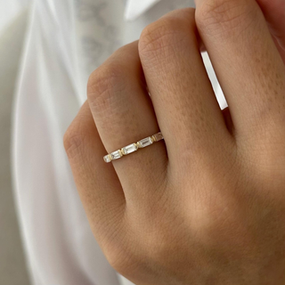 0.13 TCW Round Twisted DEF/VVS Lab Grown Diamond Wedding Band