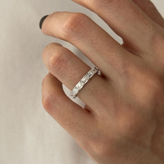 0.13 TCW Round Twisted DEF/VVS Lab Grown Diamond Wedding Band