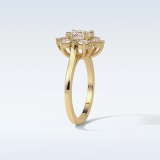 1 Cluster Engagement Ring Featuring Round Moissanite