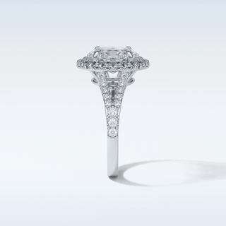 2.72 CT Oval Engagement Ring Featuring Oval Moissanite