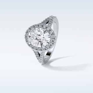 2.72 CT Oval Engagement Ring Featuring Oval Moissanite