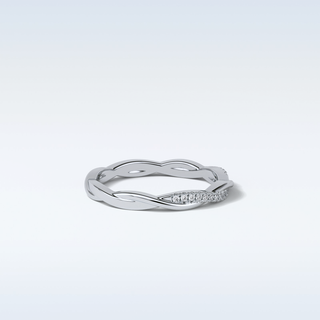 0.16 TCW Twisted Wedding Band Featuring Round Moissanite