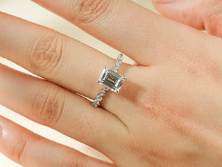 Stunning 1.0 - 2.0 CT Emerald Moissanite Engagement Ring with Hidden Halo Design 8