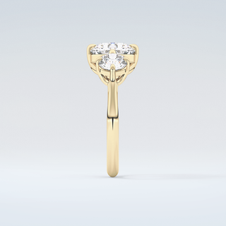 2.0 CT Round Cut Three Stone Moissanite Engagement Ring 5