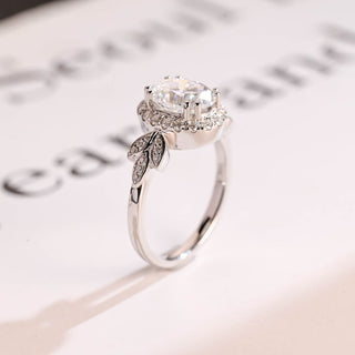 Stunning 1.0 - 2.0 CT Oval Moissanite Engagement Ring with Cluster Design 10