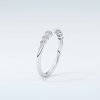 0.22 TCW Round Shaped Moissanite Wedding Band 18