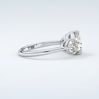 2.0 CT Round Cut Three Stone Moissanite Engagement Ring 16