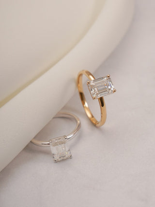 Stunning 1.0 - 2.0 CT Emerald Moissanite Engagement Ring with Solitaire Design 5