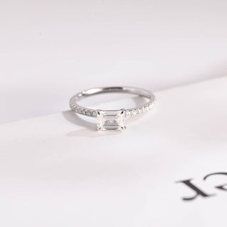 Stunning 0.5 - 1.5 CT Emerald Moissanite Engagement Ring with Pave Design 1