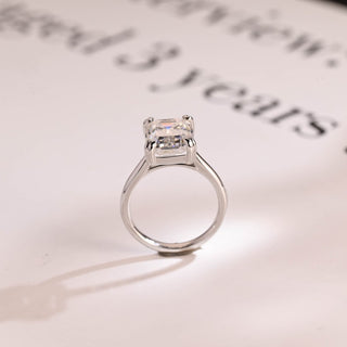 Stunning 1.0 - 2.0 CT Emerald Moissanite Engagement Ring With Cathedral Design 8