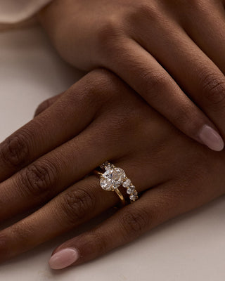 Oval Solitaire Engagement Ring – 2 CT Lab Grown Diamond