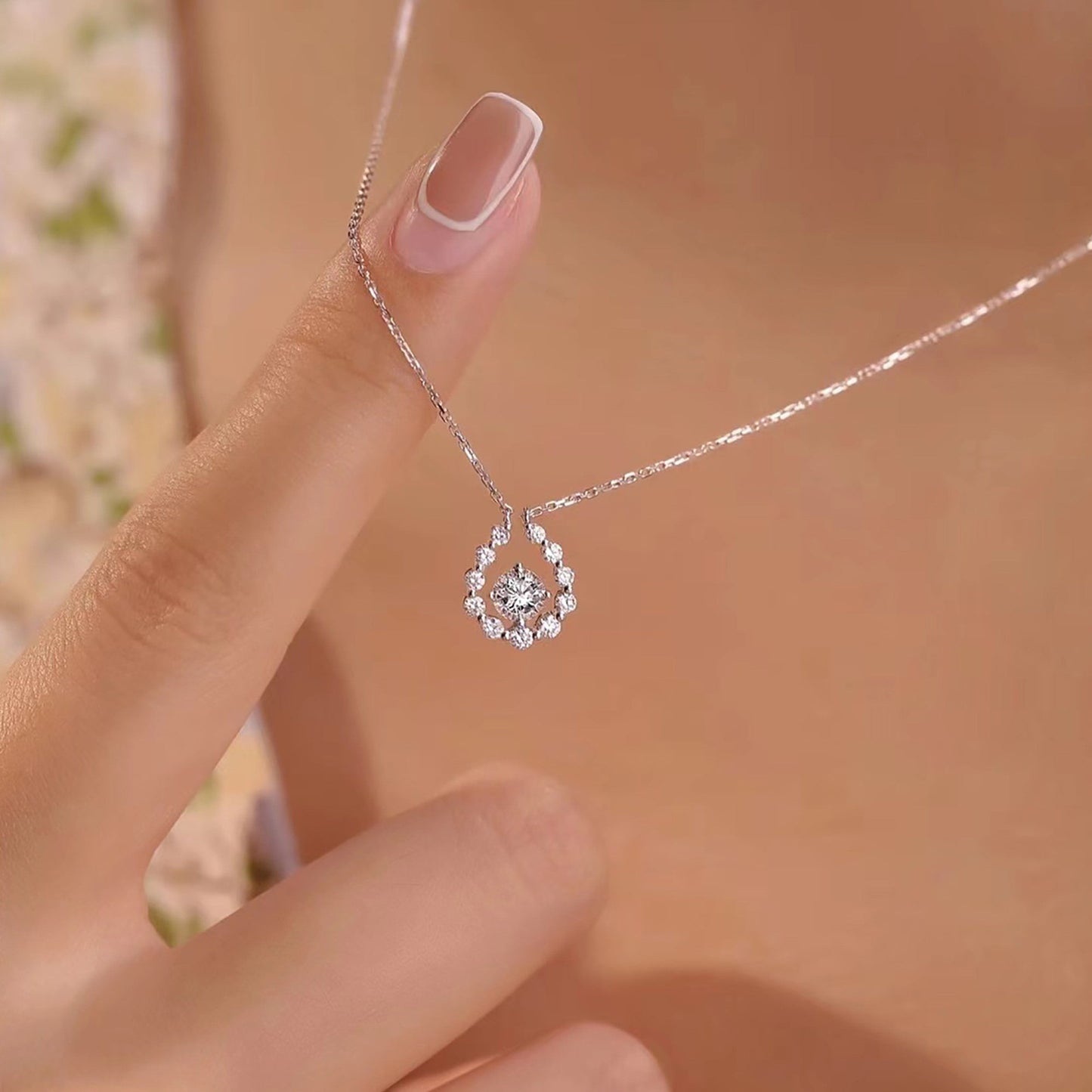 0.50 CT Round Halo Moissanite Necklace