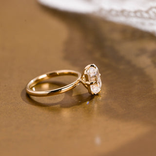 2 CT Round Three Stones Lab Grown Diamond Engagement Ring