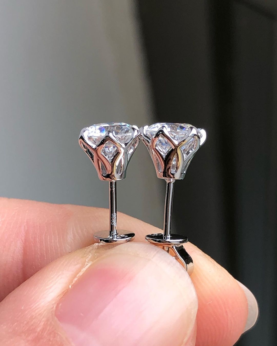 1.0 TCW Round Cut Moissanite Solitaire Stud Earrings 2