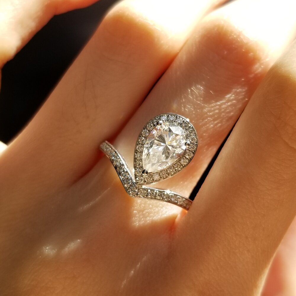1.50 CT Pear Shaped Moissanite Halo Engagement Ring 4