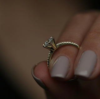 0.85 CT Round Cut Pave CVD E/VS1 Diamond Engagement Ring 4