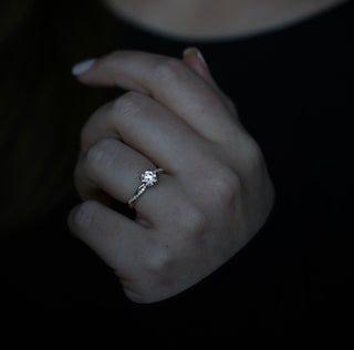 0.89 CT Round Cut Twisted Shank Pave CVD E/VS1 Diamond Engagement Ring 2