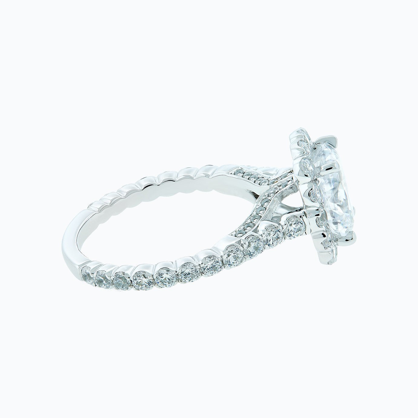 2.0 CT Cushion Halo CVD F/VS2 Diamond Engagement Ring 2