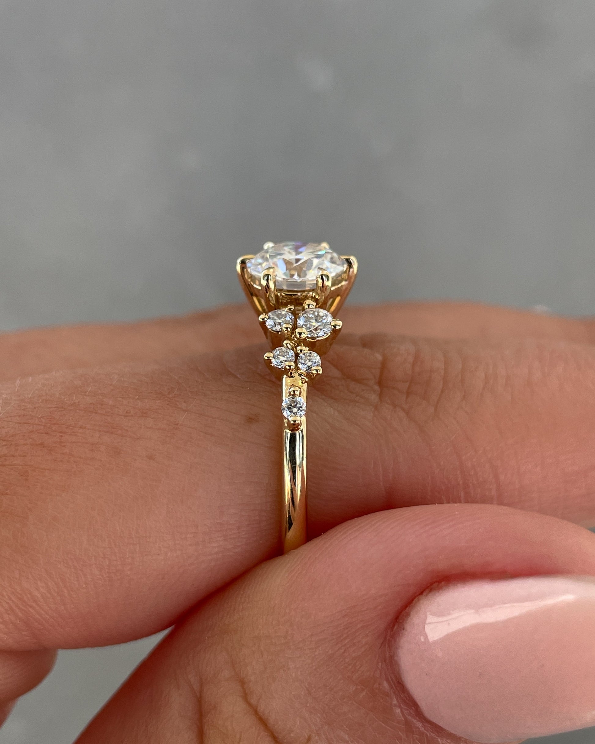 1.61 CT Round Cluster CVD G/VS1 Diamond Engagement Ring 18