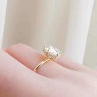 3.0 CT Round Shaped Moissanoite Hidden Halo Engagement Ring 10