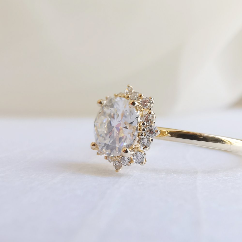 0.80 CT Round Shaped Cluster Halo Engagement Ring 6