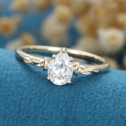 0.69 CT Pear Shaped Moissanite Vintage Solitaire Engagement Ring 3