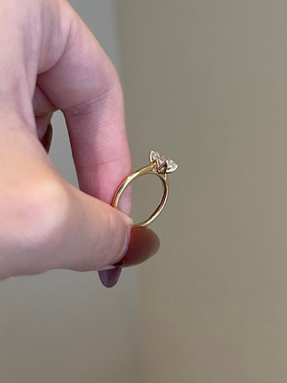 1.0 CT Emerald Shaped Moissanite Solitaire Engagement Ring 6