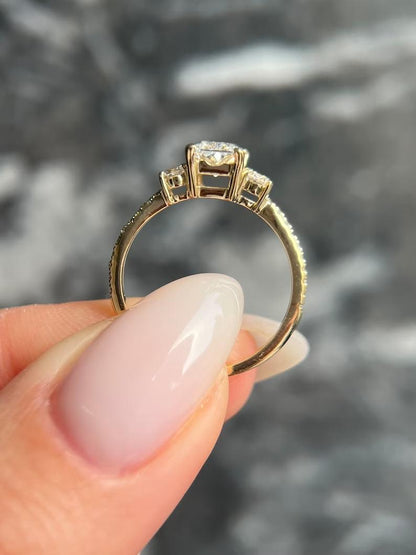 1.0 CT Radiant Three Stone CVD E/VS2 Diamond Engagement Ring 2