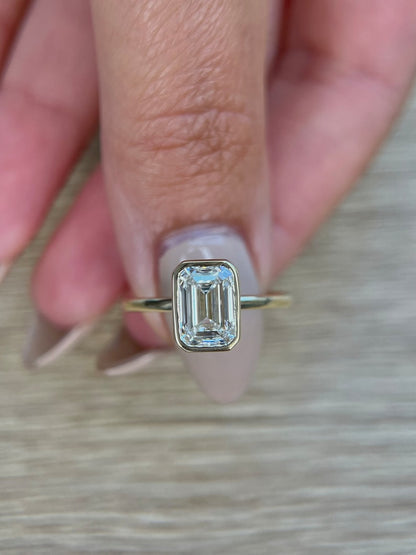 2.0 CT Emerald Bezel CVD G/VS2 Diamond Engagement Ring 2