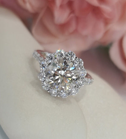 2.50 CT Round Halo CVD G/VS2 Diamond Engagement Ring 1